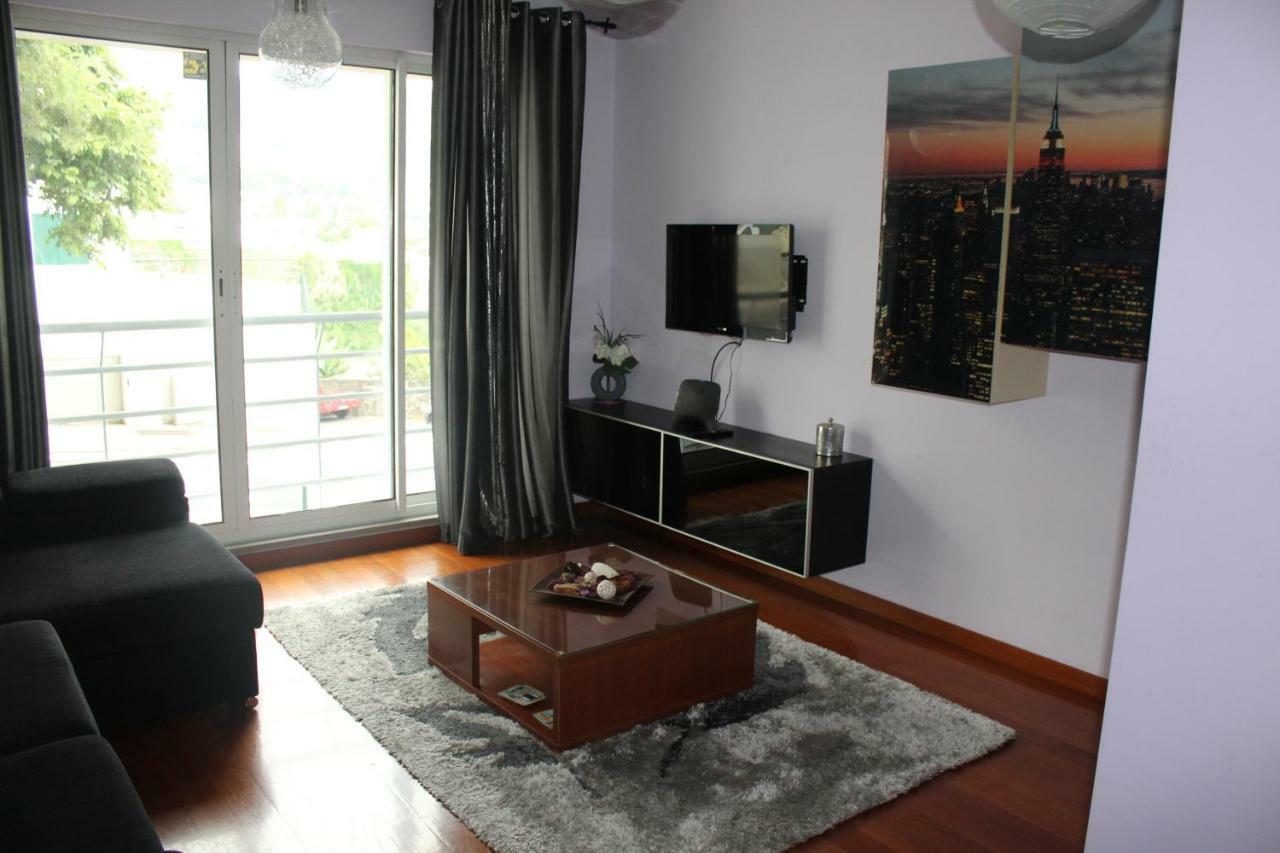 푼샬 Uptown Madalenas 아파트 외부 사진